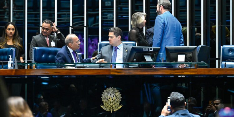 Alíquota do CBS pode ficar em 9% e IVA tende a ser de 28% Alíquota do CBS pode ficar em 9% e IVA tende a ser de 28%