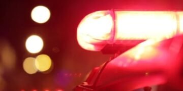 Homem é morto com 15 tiros e outro fica ferido durante atentado no Jaraguá, em Maceió