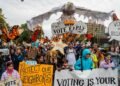 Protestos contra Trump pedem voto antecipado nos EUA antes das eleições de meio de mandato