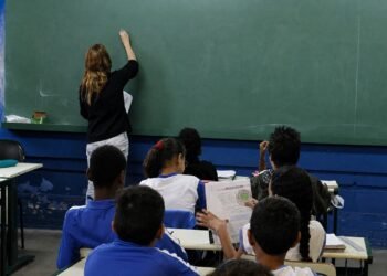 Justiça declara inconstitucional lei que obrigava instalação de câmeras em salas de aula em Tremembé, SP
