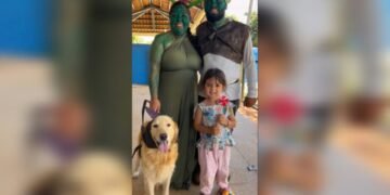 Pai que viralizou ao buscar a filha fantasiado queria ir de jogador de futebol, mas mãe o convenceu a se vestirem de Shrek e Fiona, conta esposa