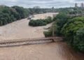 Vídeo: imagens de drone mostram alagamentos na Rua do Porto após Rio Piracicaba transbordar Vídeo: imagens de drone mostram alagamentos na Rua do Porto após Rio Piracicaba transbordar