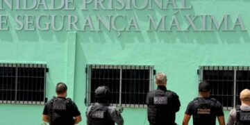 Detentos são suspeitos de planejar ataques contra policiais penais e gestores da Secretaria da Administração Penitenciária Detentos são suspeitos de planejar ataques contra policiais penais e gestores da Secretaria da Administração Penitenciária
