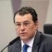 Líder do MDB no Senado sai em defesa de diretórios estaduais que apoiam Lula no segundo turno