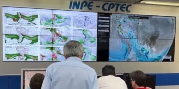 Como é feita a previsão do tempo? Entenda o trabalho dos meteorologistas