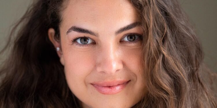 Velório de Lua Blanco reúne ex-colegas de ‘Rebelde’ e amigos no Rio