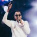 Jorge Ben Jor celebra carreira inigualável com samba, festa e emoção para estádio lotado
