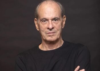 Ney Matogrosso anuncia pausa nos shows após cirurgia: ‘Não é nada grave’