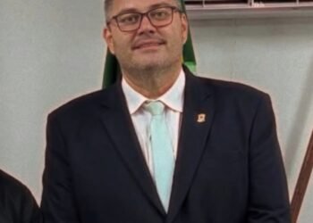 Presidente da Câmara de Francisco Sá assume prefeitura após cassação dos mandatos da prefeita e do vice