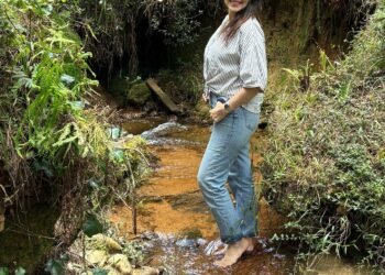 Câncer de mama aos 32 anos levou mulher a descobrir doença rara no coração e hipótese para a morte súbita da mãe