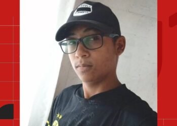 Criminosos atiram mais de 40 vezes e matam ajudante de pedreiro na Serra; pai diz que filho estava ‘se consertando’