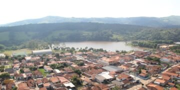 Concurso da Prefeitura de Tuiuti abre 11 vagas com salários de até R$ 5,2 mil; veja os cargos