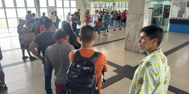 Eleitores enfrentam dificuldades para conseguir passagens gratuitas para votar no 2º turno no RN