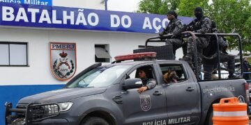 Mais de 40 policiais iniciam ocupação permanente na Vila Brasília, em Volta Redonda